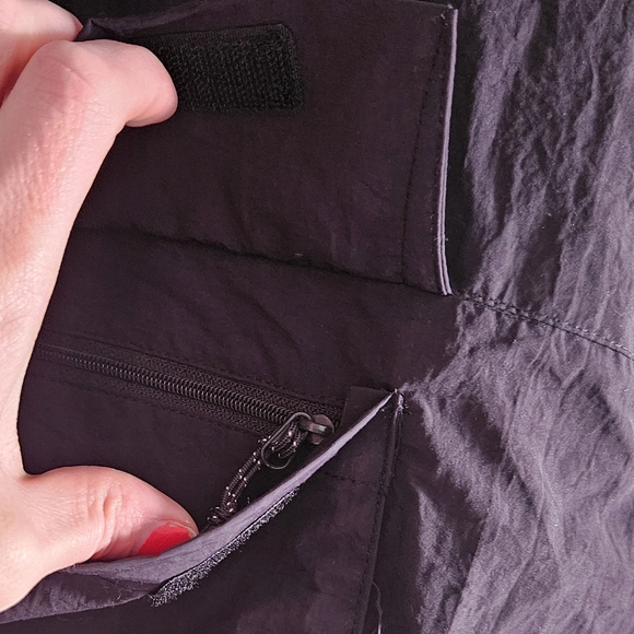 Black windbreaker jacket - Picture 5 of 6